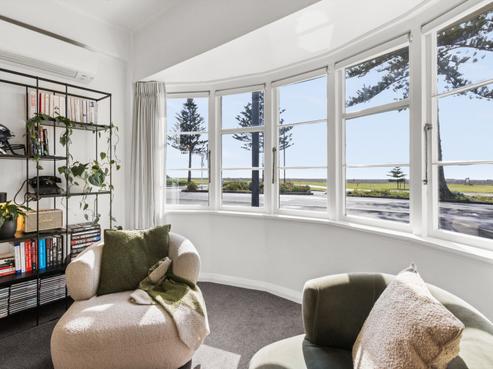 541A Marine Parade, Napier South