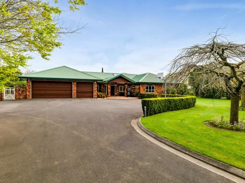 211 Tawhiti Road, Hawera