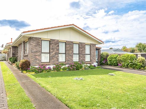 44 Exeter Crescent, Springvale