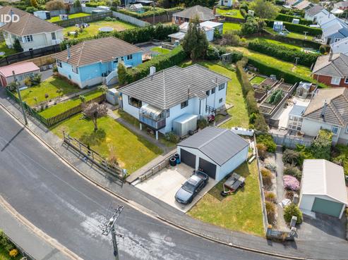 63 Columba Avenue, Calton Hill