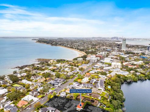 4/240 Hurstmere Road, Takapuna