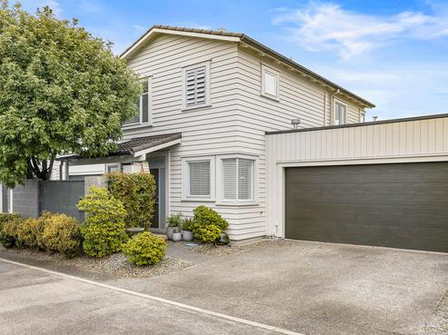2/51 Cranbrook Place, Glendowie