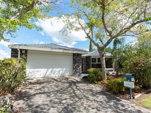 96 Dixon Road, Glenview