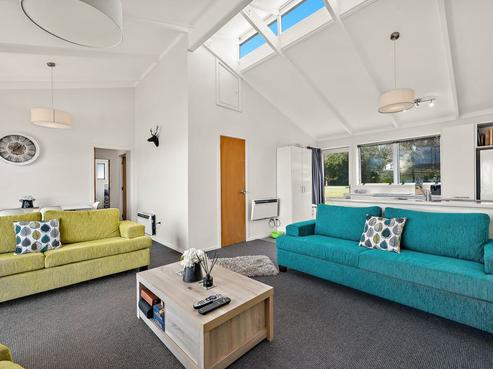 6 Barron Place, Omori
