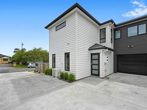 15 Rosewood Court, Huntington