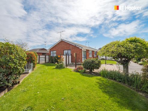 12A Maple Grove, Mosgiel
