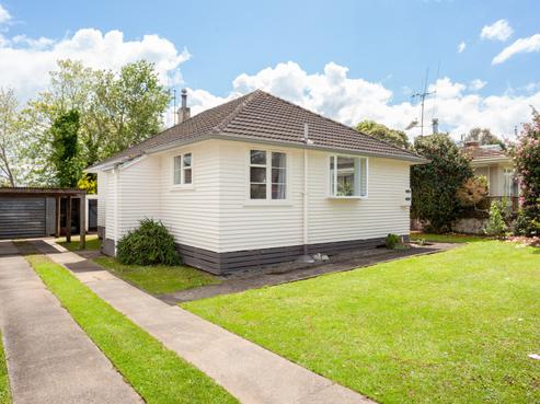24 Station Street, Tirau