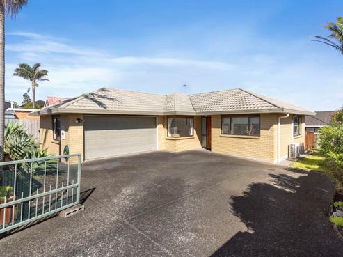 8A Mcleod Road, Henderson