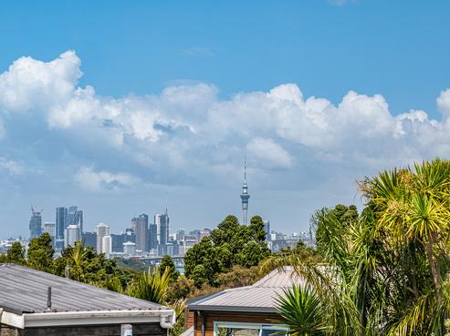 2/160 Onewa Road, Northcote