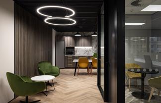 Fully Furnished, High-End Fitout