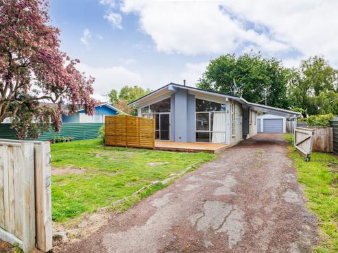 7 Saturn Crescent, Milson