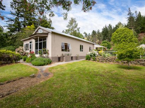 5280 Ettrick-raes Junction Road, Ettrick