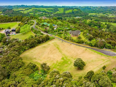 214 Three Oaks Drive, Dairy Flat
