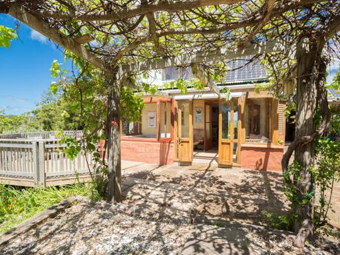 175 Orapiu Road, Waiheke Island