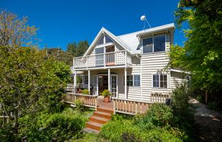 25 Teal Valley Road, Hira