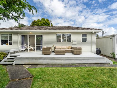 2A Helga Crescent, Te Atatu Peninsula