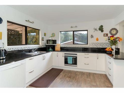 87 Doves Bay Road, Kerikeri