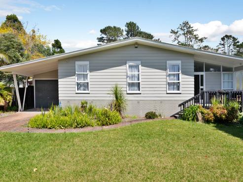 11 Allington Road, Massey