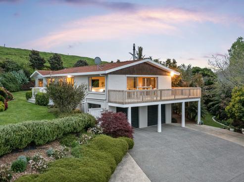 709 Tairua Road, Onemana