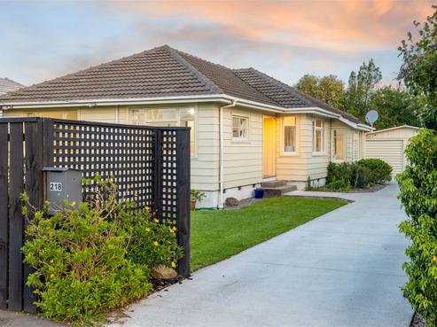 218 Weston Road, Saint Albans