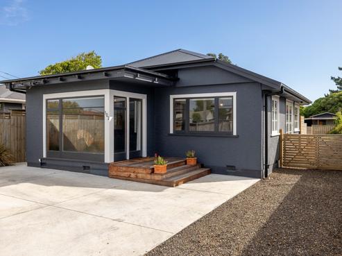 302 Estuary Road, South New Brighton