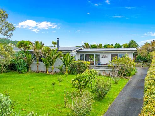6 Sea View Road, Leigh