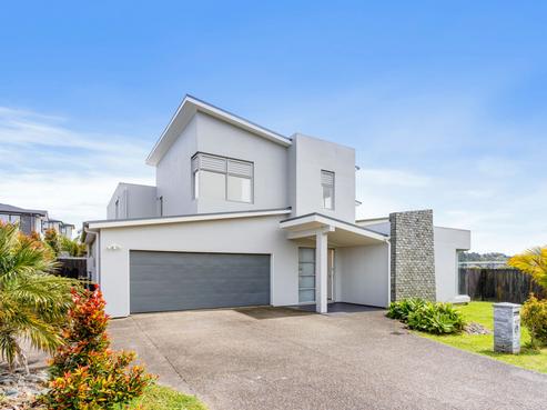 33 Medallion Drive, Oteha