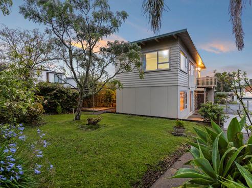 64B Bay Street, Red Beach