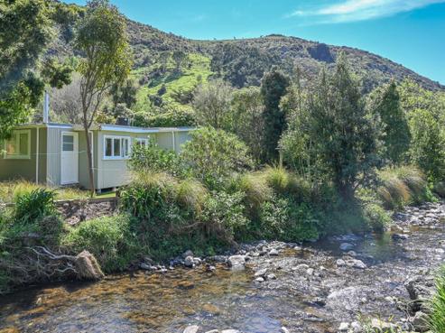 7 Factory Road, Little Akaloa