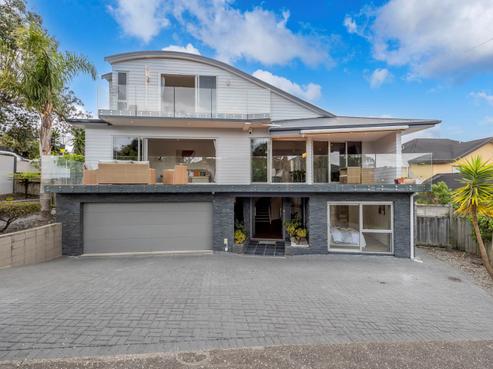 35 Browns Bay Road, Browns Bay