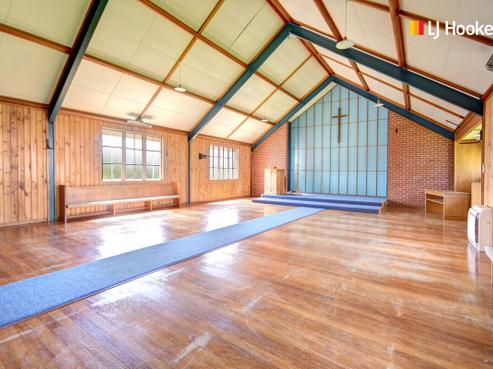 304 Pine Hill Road, Liberton