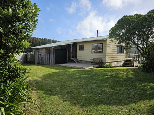 13 Arataki Grove, Waitarere Beach