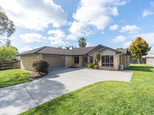 12 Wakefield Place, Rototuna North