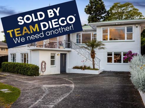 15 Divich Avenue, Te Atatu South