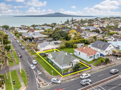 374 Lake Road, Takapuna