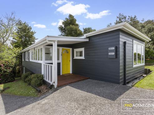 38 Victory Road, Laingholm