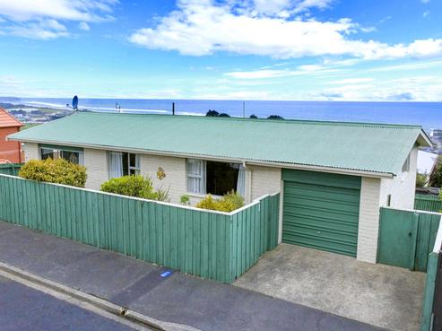 14 Winston Place, Kew