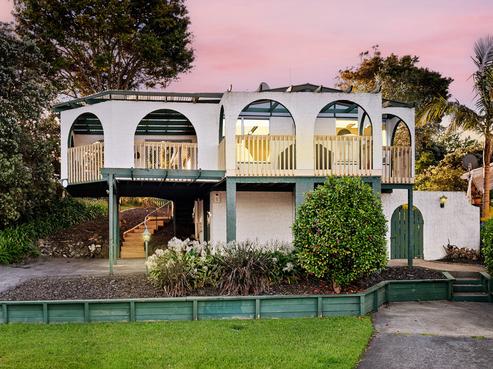 29 Finlow Drive, Te Atatu South