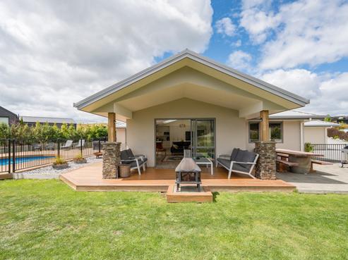 9 Kohuhu Lane, Redwood Valley