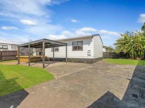 1/11 Maplesden Drive, Clendon Park