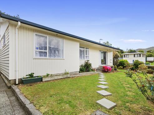 2 Naseby Grove, Wainuiomata