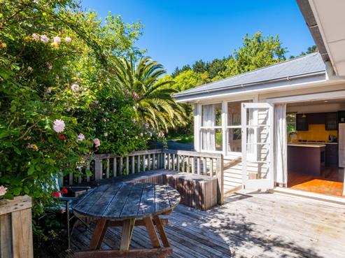 82 Martindales Road, Heathcote Valley