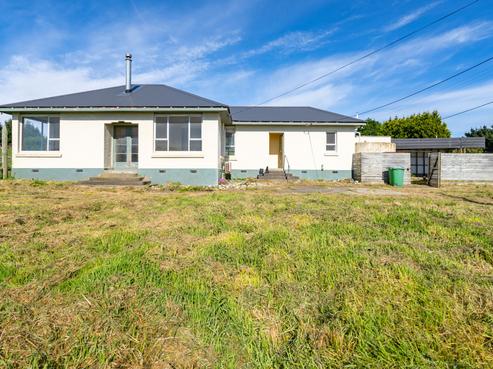 1 Green Point Road, Bluff