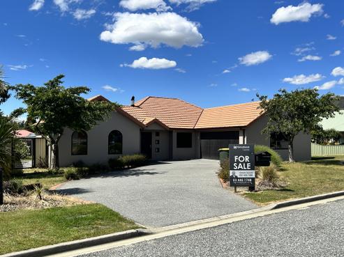 8 Sunshine Court, Cromwell