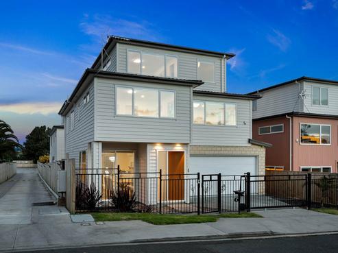 5 Gladfield Lane, Te Atatu Peninsula