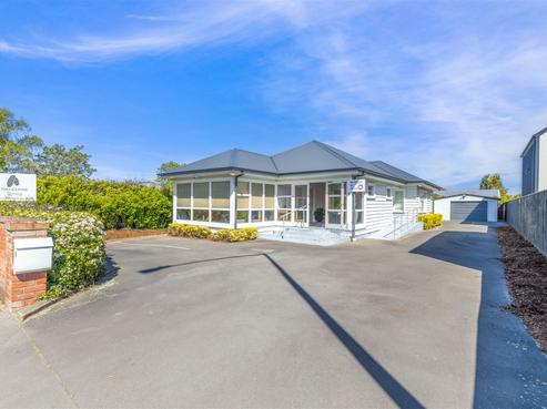 52 Shirley Road, Shirley