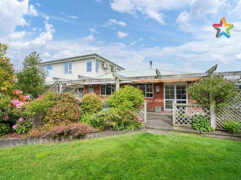 73 Black Road, Otatara