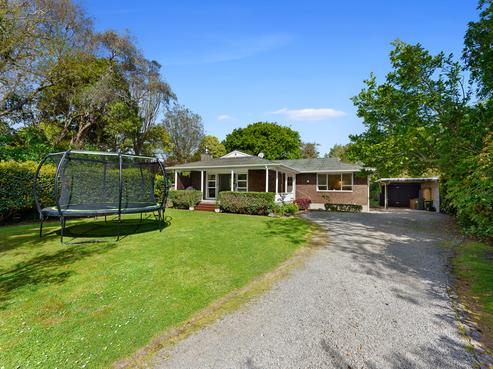 15 Kauri Road, Waikanae