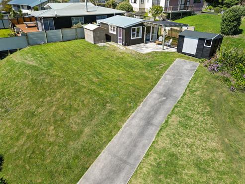 19 Hicks Crescent, Waikanae Beach
