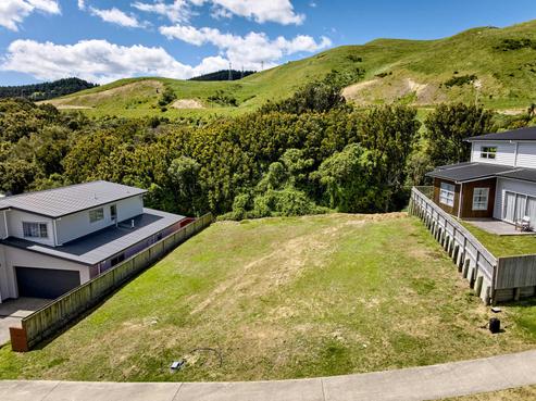 13 Crompton Avenue, Churton Park